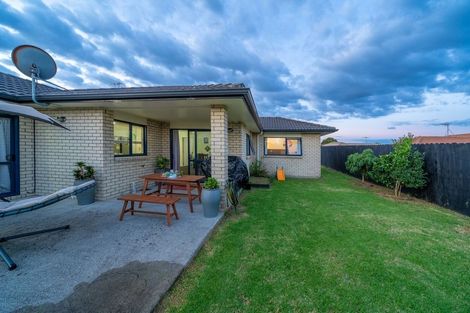Photo of property in 45 Nicholas Gibbons Drive, Clendon Park, Auckland, 2103