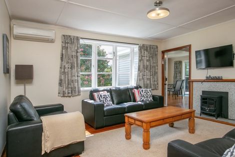 Photo of property in 3 Papawai Road, Greytown, 5712