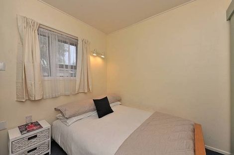 Photo of property in 2/52 Russell Terrace, Berhampore, Wellington, 6023