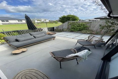 Photo of property in 4 Navy Lane, Papamoa, 3118