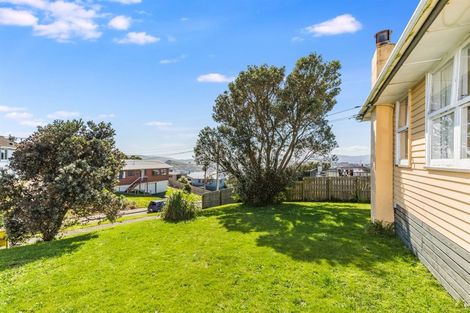 Photo of property in 67 Pikarere Street, Titahi Bay, Porirua, 5022