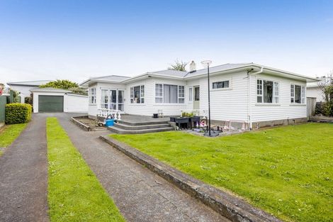 Photo of property in 12 Mccarthy Street, Hawera, 4610