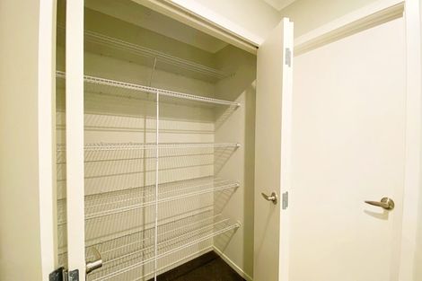 Photo of property in 27 Olive Crescent, Papatoetoe, Auckland, 2025