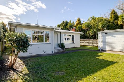 Photo of property in 75 Pahiatua Street, Hokowhitu, Palmerston North, 4410