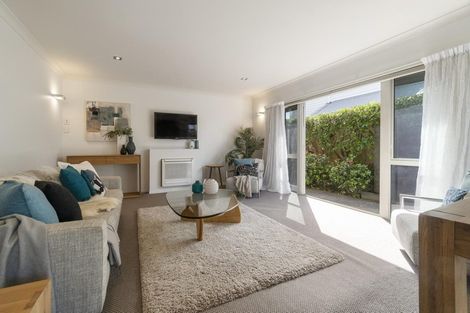 Photo of property in 17 Spinnaker Drive, Te Atatu Peninsula, Auckland, 0610