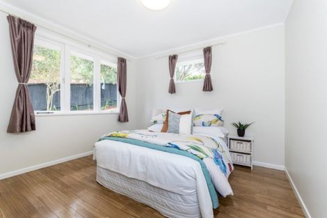 Photo of property in 75 Selwyn Crescent, Forrest Hill, Auckland, 0620