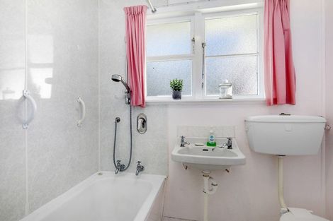 Photo of property in 2/756 Fergusson Drive, Elderslea, Upper Hutt, 5018