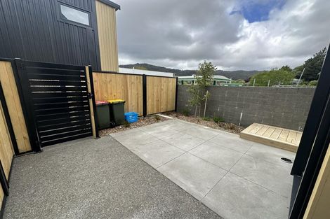 Photo of property in 7/7 Wainuiomata Road, Wainuiomata, Lower Hutt, 5014