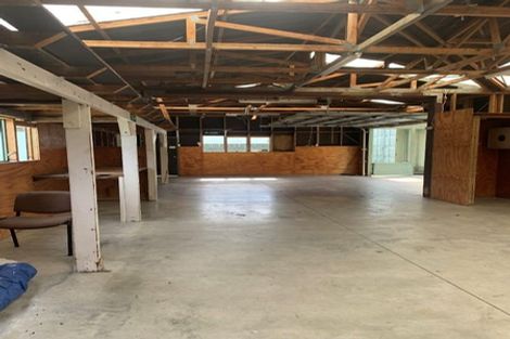 Photo of property in 292 Wellington Road, Wainuiomata, Lower Hutt, 5014