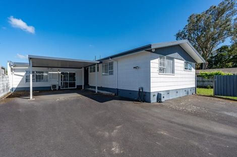 Photo of property in 17 Sandalwood Drive, Dinsdale, Hamilton, 3204