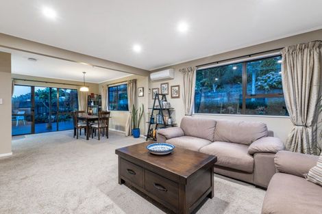 Photo of property in 61 Albatross Close, Whitby, Porirua, 5024