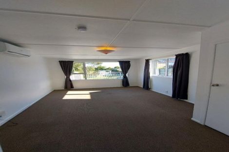 Photo of property in 132 Pioneer Road, Moturoa, New Plymouth, 4310