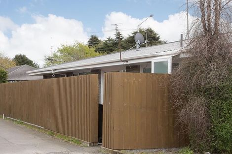 Photo of property in 2/9 Curletts Road, Sockburn, Christchurch, 8042