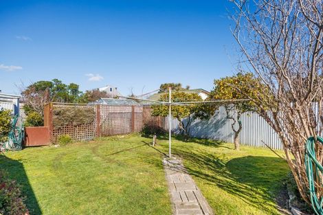 Photo of property in 12 Beach Street, Tangimoana, 4822