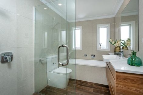 Photo of property in 34a Richards Avenue, Forrest Hill, Auckland, 0620