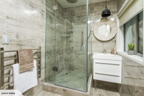 Photo of property in 271 East Coast Road, Mairangi Bay, Auckland, 0630