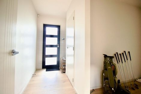 Photo of property in 15 Longshore Drive, Long Bay, Auckland, 0630