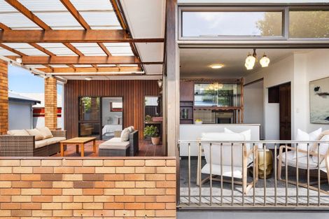 Photo of property in 908 Saint Aubyn Street East, Parkvale, Hastings, 4122