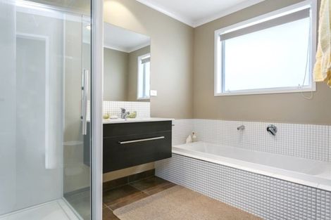 Photo of property in 10 Plescher Crescent, Leamington, Cambridge, 3432