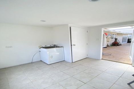 Photo of property in 1/50 Glencoe Road, Browns Bay, Auckland, 0630