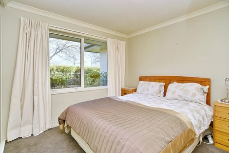 Photo of property in 8 Ross Place, Northwood, Christchurch, 8051