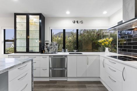 Photo of property in 1/75 Kowhai Road, Mairangi Bay, Auckland, 0630