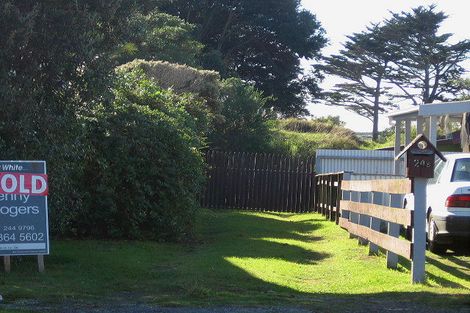 Photo of property in 1/24 Koromiko Street, Otaki Beach, Otaki, 5512