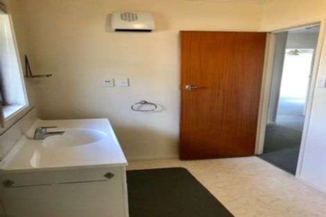 Photo of property in 3/5 Dodson Avenue, Milford, Auckland, 0620