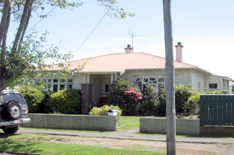 Photo of property in 2 Godwin Crescent, College Estate, Whanganui, 4500