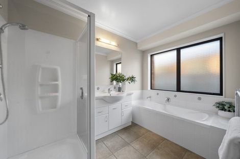 Photo of property in 62 Lough Bourne Drive, Pukekohe, 2120