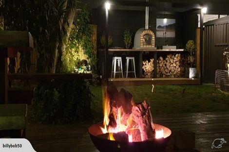 Photo of property in 276 Point Chevalier Road, Point Chevalier, Auckland, 1022