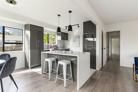 Photo of property in 1/12 Frobisher Way, Clendon Park, Auckland, 2103