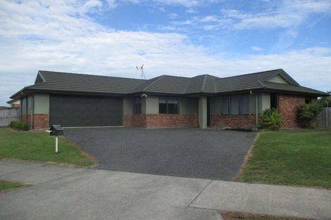 Photo of property in 41 Coleraine Drive, Rototuna, Hamilton, 3210