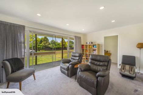 Photo of property in 14 Oakfield Crescent, Pukete, Hamilton, 3200