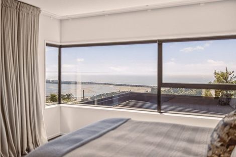 Photo of property in 3 The Terrace, Mount Pleasant, Christchurch, 8081