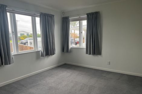 Photo of property in 1/116 Sandspit Road, Shelly Park, Auckland, 2014