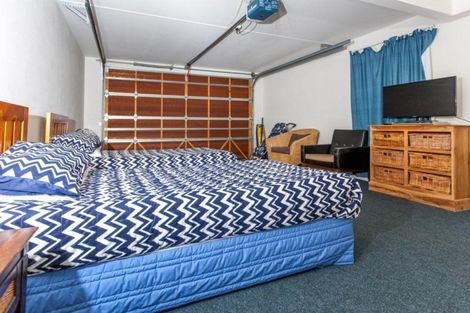 Photo of property in 613b Beach Road, Whangamata, 3620