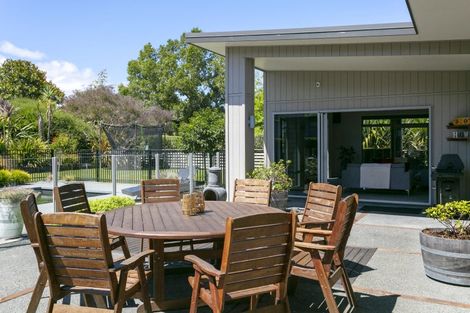 Photo of property in 27 Loch Views Road, Acacia Bay, Taupo, 3385