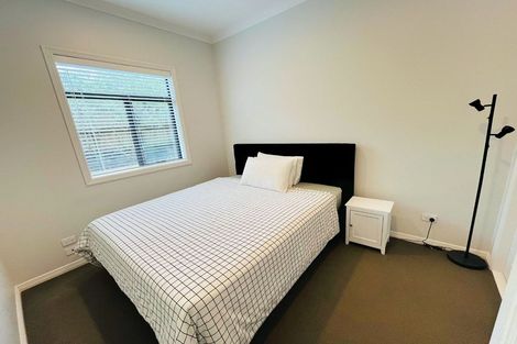 Photo of property in 13 Dressage Lane, Greenhithe, Auckland, 0632