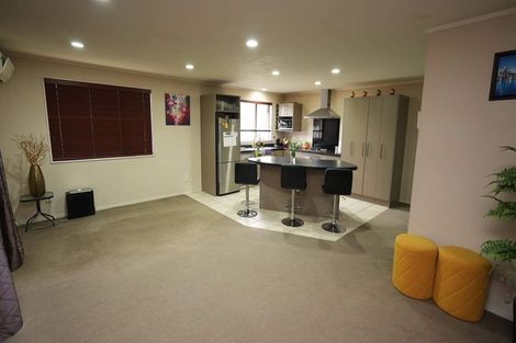 Photo of property in 21 Cleveland Heights, Kelvin Grove, Palmerston North, 4414