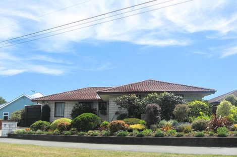 Photo of property in 1/26a Lake Terrace Road, Burwood, Christchurch, 8061