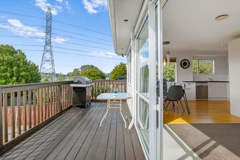 Photo of property in 16 Arlette Place, Massey, Auckland, 0614