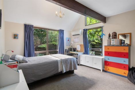 Photo of property in 7 Shalamar Drive, Cashmere, Christchurch, 8022