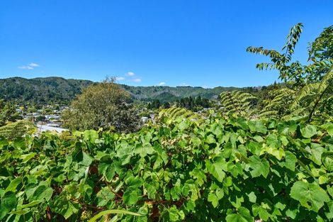 Photo of property in 22 Rintoul Grove, Stokes Valley, Lower Hutt, 5019