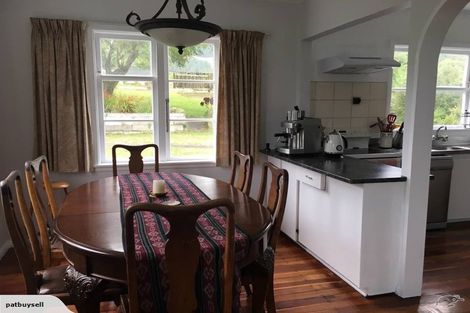 Photo of property in 18 Bell Street, Tawa, Wellington, 5028