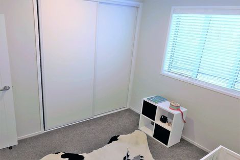 Photo of property in 2 Huarahi Pai Road, Huapai, Kumeu, 0810