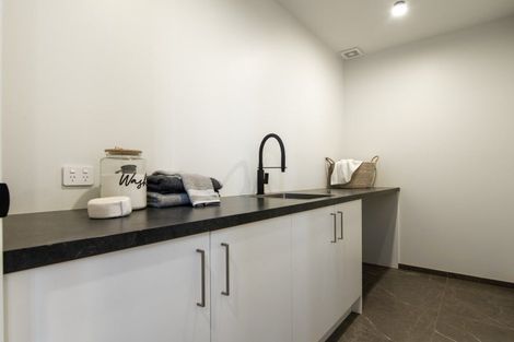 Photo of property in 53 Kings Avenue, Waikuku Beach, 7402