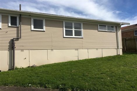 Photo of property in 3 Capella Place, Manurewa, Auckland, 2102