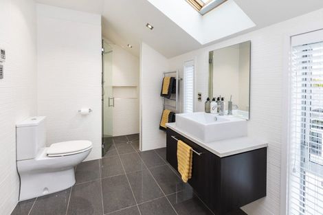 Photo of property in 20 Queens Avenue, Merivale, Christchurch, 8014