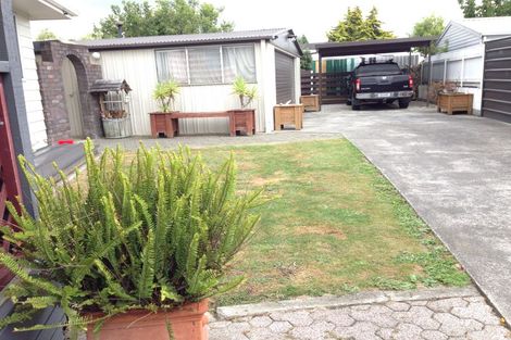 Photo of property in 24 Hillcrest Drive, Kelvin Grove, Palmerston North, 4414